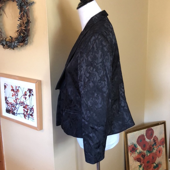 PEA-IN-THE-POD size Large Brocade Black Blazer Collared Mini-Peplum $78 NEW - Picture 6 of 12